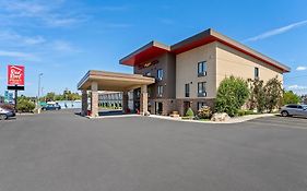 Red Roof Inn Plus+ & Suites Malone